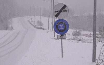 Deszăpezire intensă pe Transalpina: Drumarii intervin pe sectorul Rânca-Obârșia Lotrului