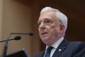Isărescu, acuzații grave: Limbajul BNR, „păsărească” pentru români! Securitate națională în joc