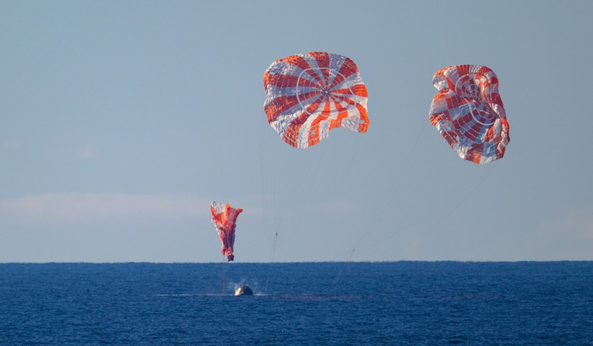 Orion a atins Pacificul: Record pentru NASA, misiunea Artemis II reușită!