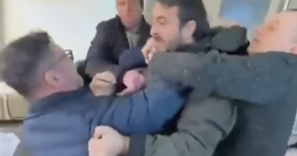 Bătaie în sediul AUR: „Mi-am dat viața pentru partid!”, țipă un membru