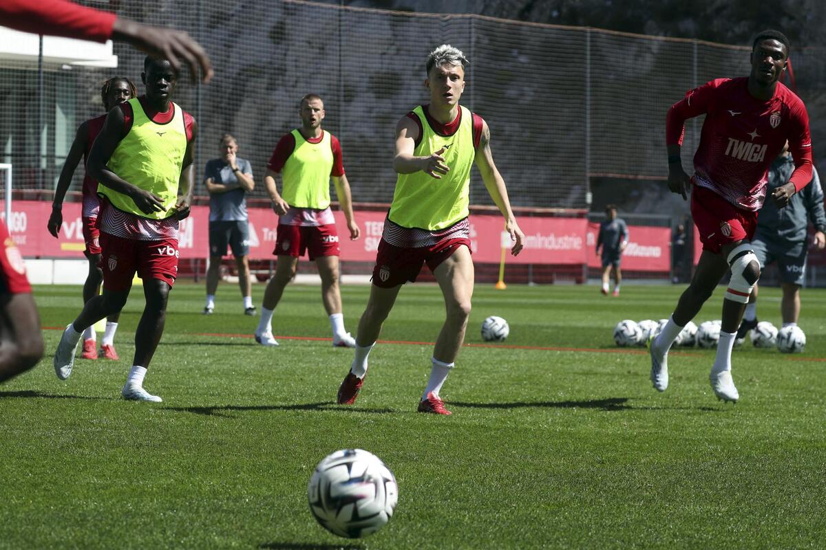 Golovin, pe teren pentru Monaco: Duel cu Auxerre în viziune