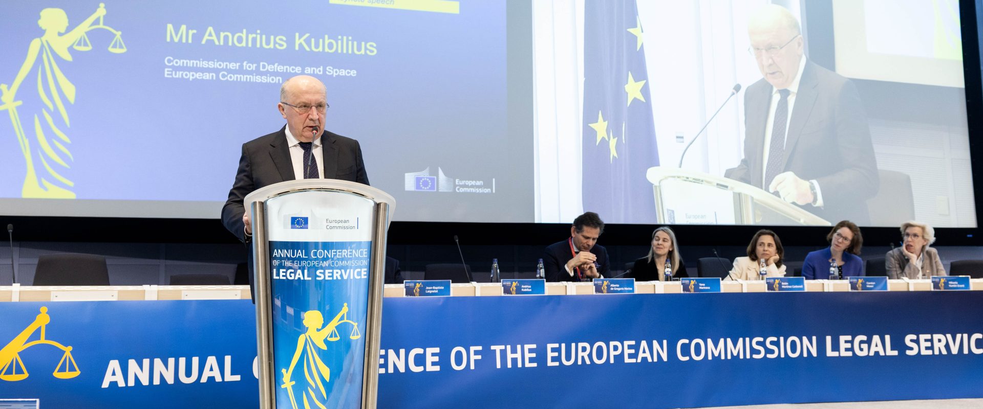 Kubilius pune la îndoială apărarea UE: Tratele, ineficiente?