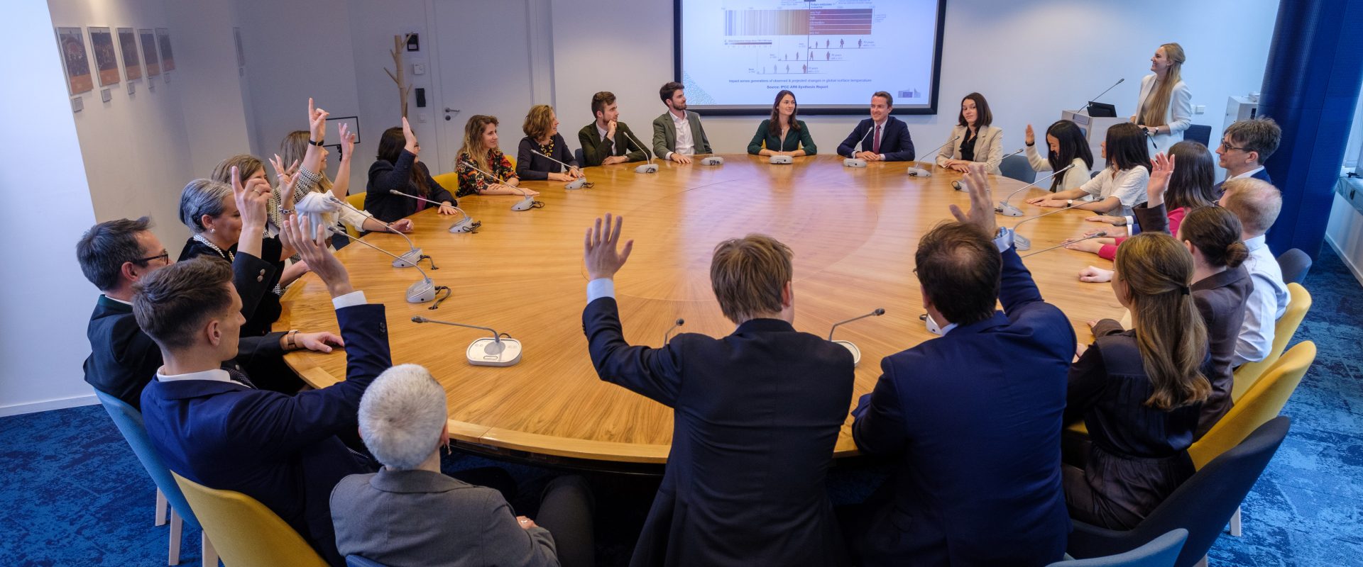 Comisia Europeană, plan AUR pentru firmele lovite de criza din Orientul Mijlociu