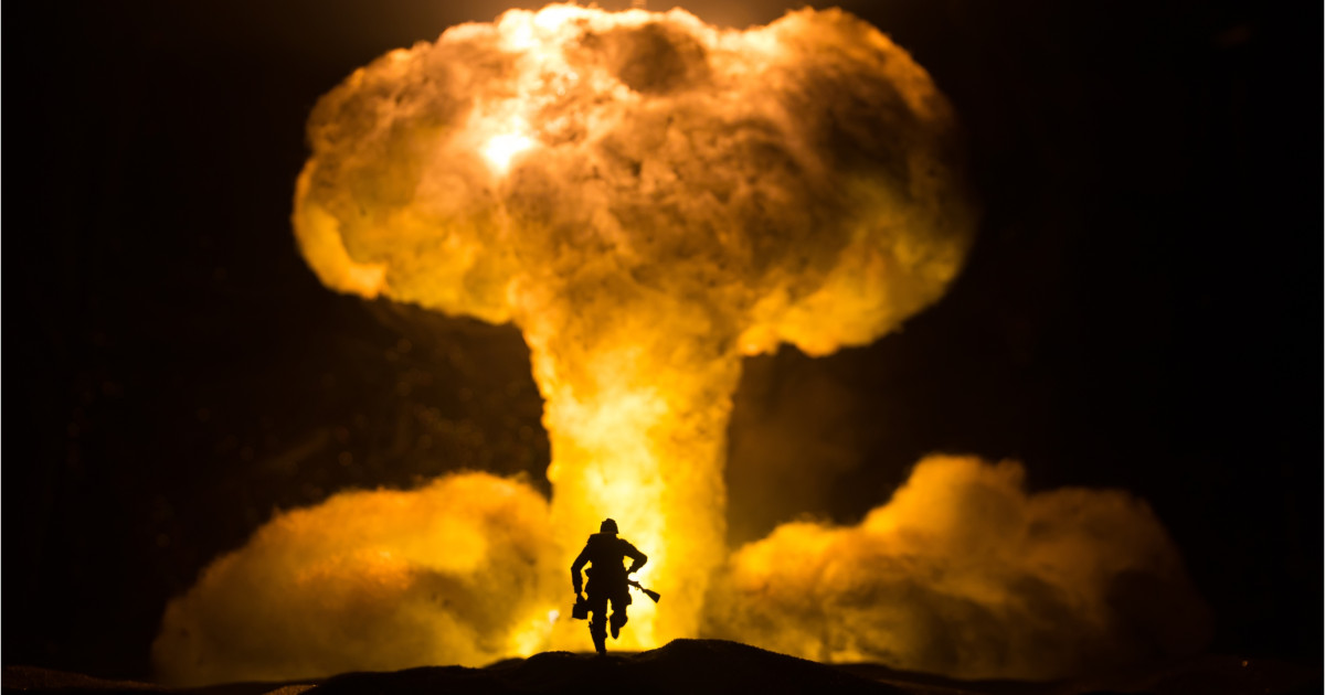 Rusia, amenințări cu război: Europa, pusă în fața „umbrelei nucleare” franceze