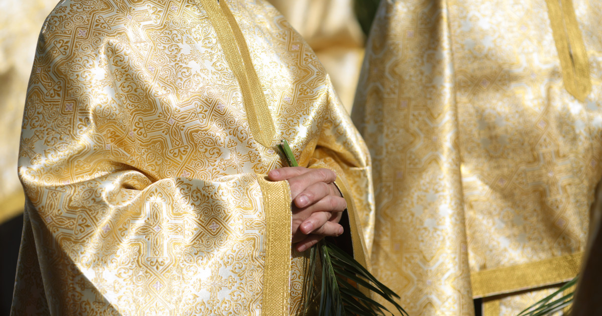 Floriile 2026: Ce înseamnă ziua cu cruce roșie în calendarul ortodox Duminica Floriilor, sărbătorită pe 5 aprilie 2026, marchează un moment crucial în calendarul creștin ortodox: Intrarea Domnului în Ierusalim