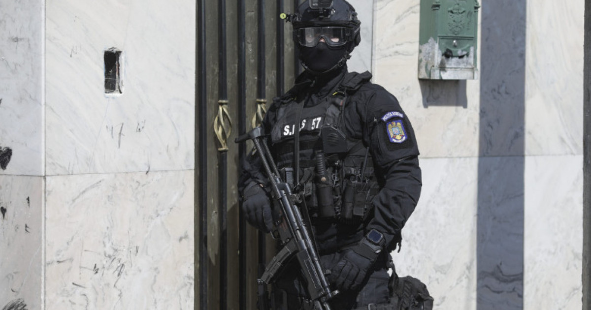 Percheziții-fulger în București și Ilfov: Mafia auto, lovită dur! 15 mașini de lux, sub lupă