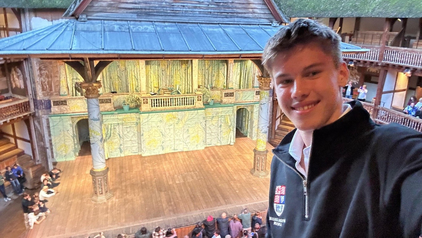 Elevul din Iași cucerește Londra: AUR la London Academy of Music and Dramatic Art