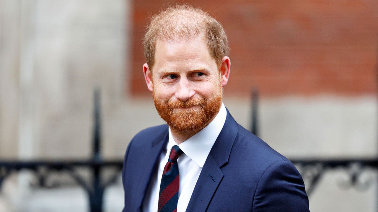 Prince Harry's flirty texts with Mail on Sunday reporter revealed in court