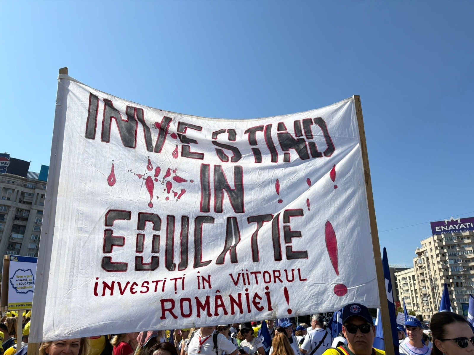 Ministerul Educației începe plata restanțelor salariale către profesori București – Ministerul Educației și Cercetării a demarat miercuri procesul de plată a diferențelor salariale și a dobânzilor datorate personalului din învățământul preuniversitar