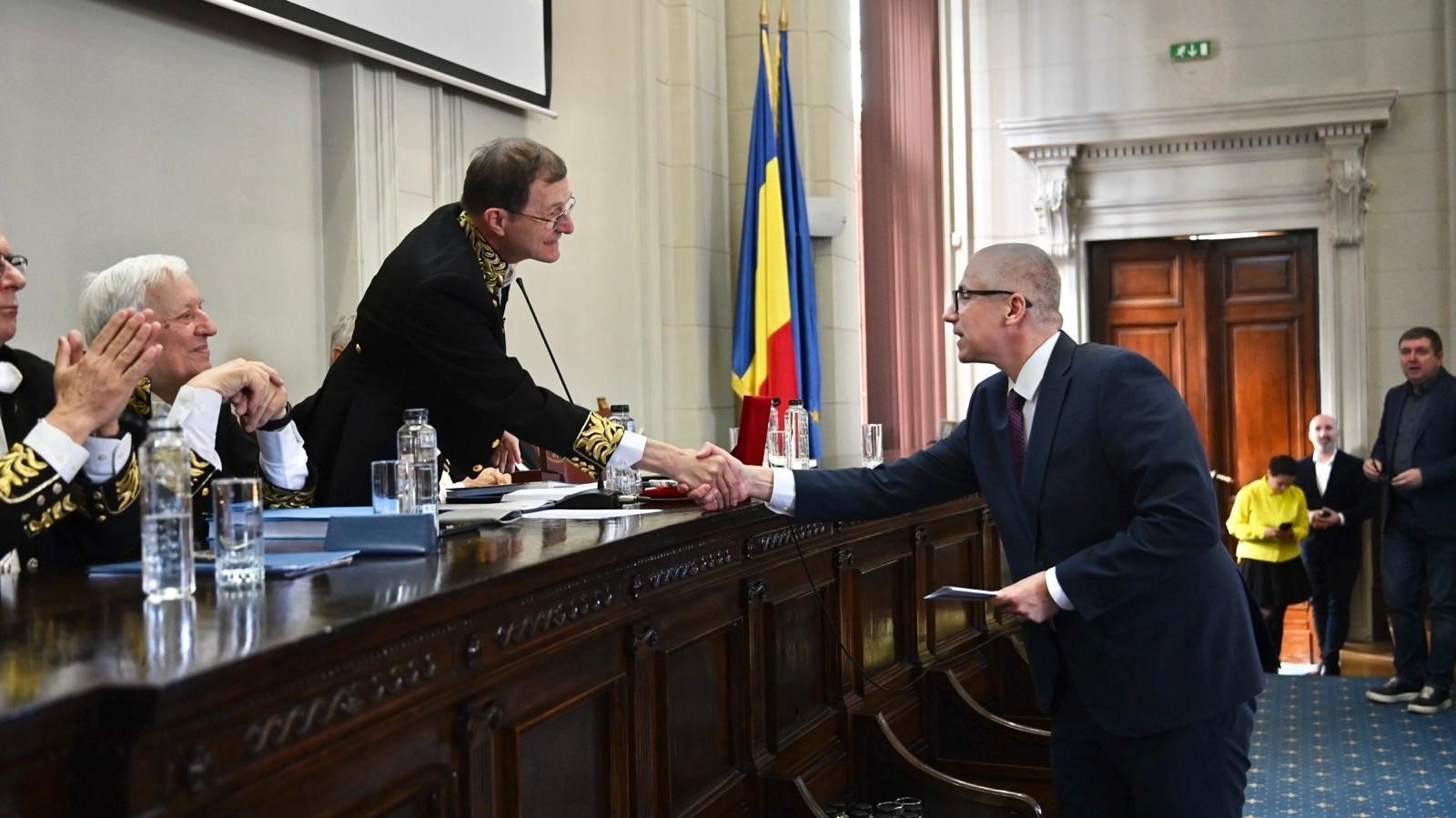 Ministrul Justiției, Radu MARINESCU, a susținut luni un discurs la Academia Română cu ocazia aniversării a 160 de ani de la înființarea instituției, chiar dacă este acuzat de plagiat