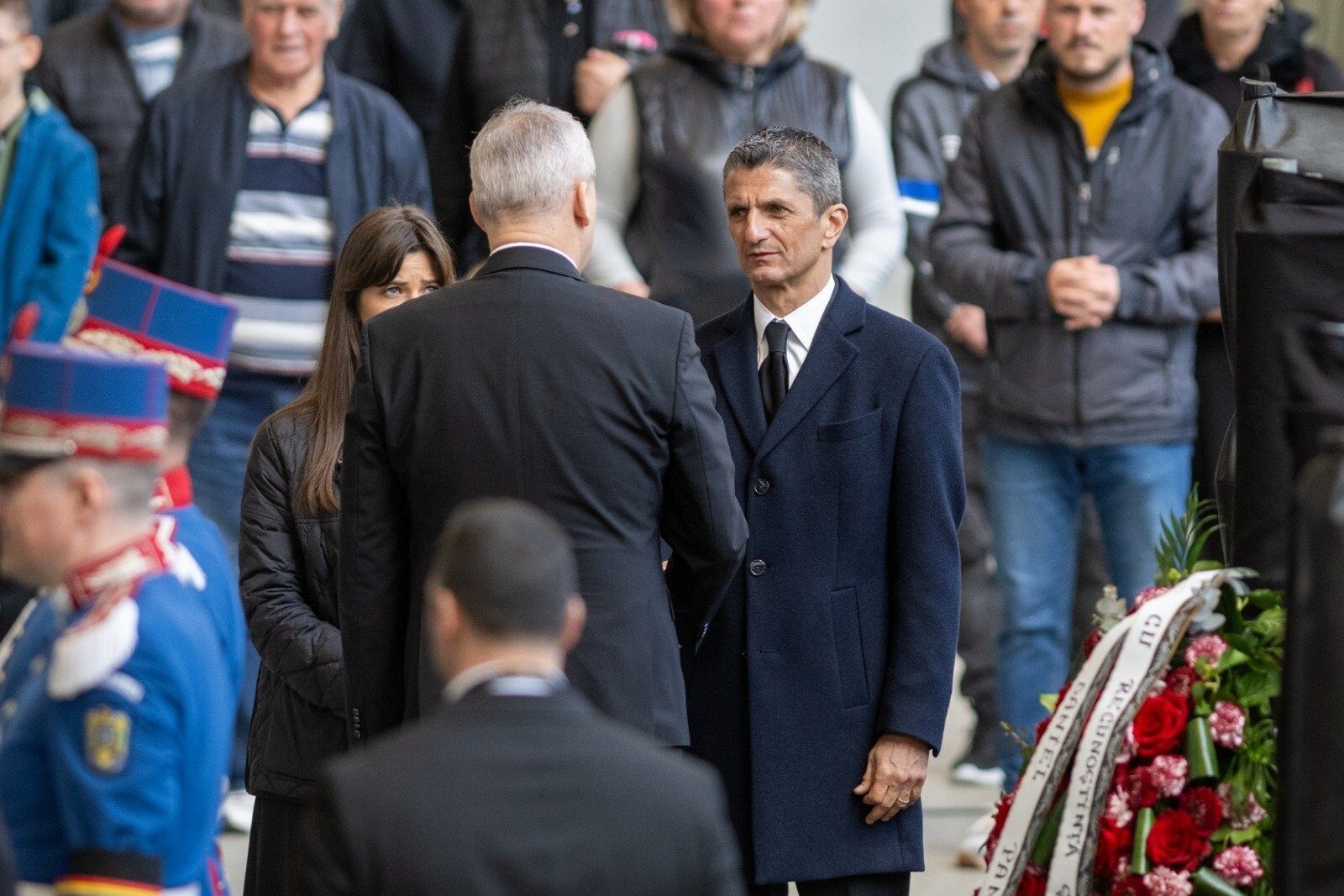 Răzvan Lucescu, gest de suflet: Dă mâna cu mii de fani