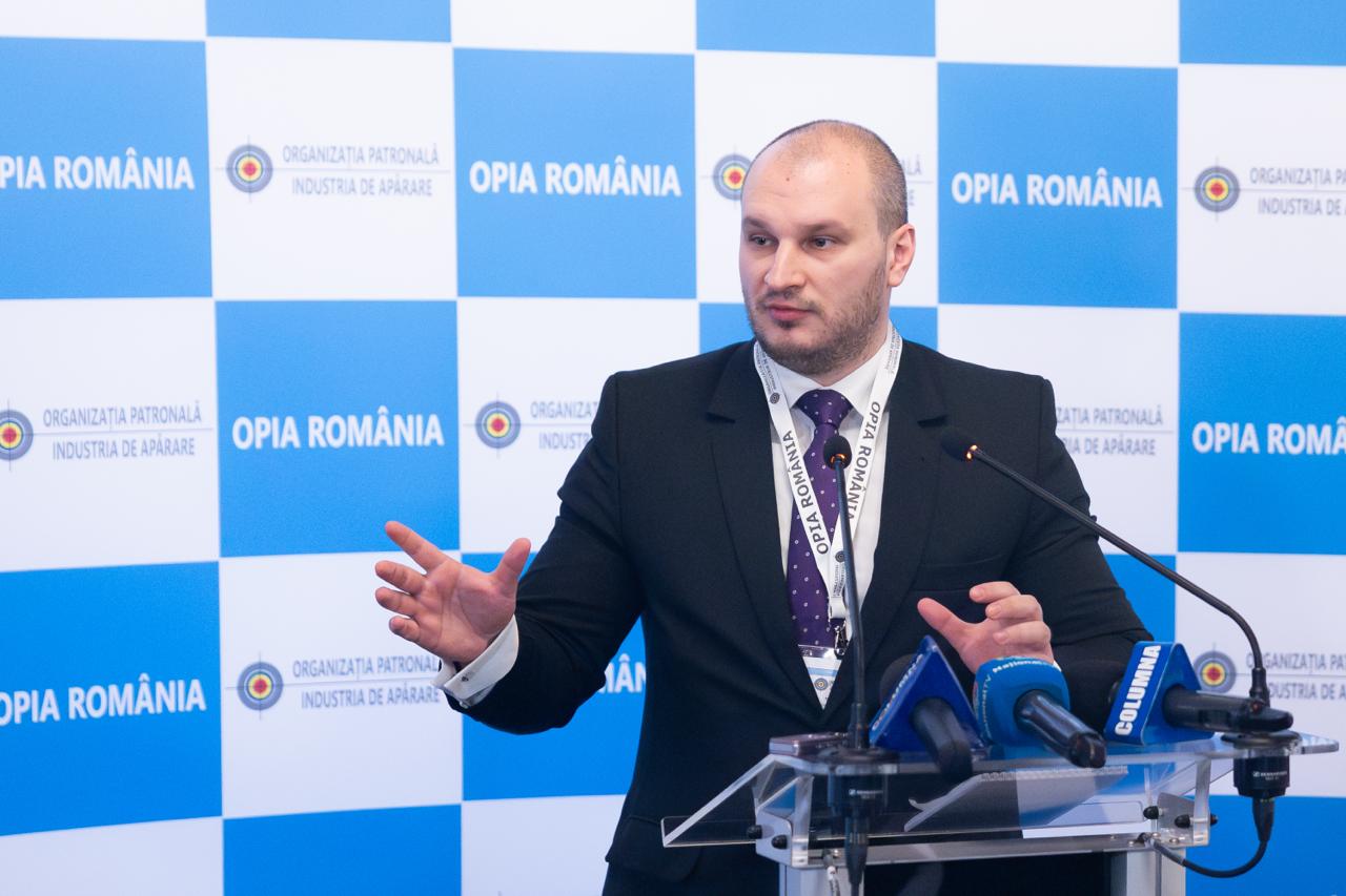 Producătorii români de armament solicită un plan ambițios pentru revigorarea industriei de apărare Reprezentanții industriei naționale de apărare fac un apel puternic pentru elaborarea și punerea în aplicare a unui proiect național de relansare și dezvoltare
