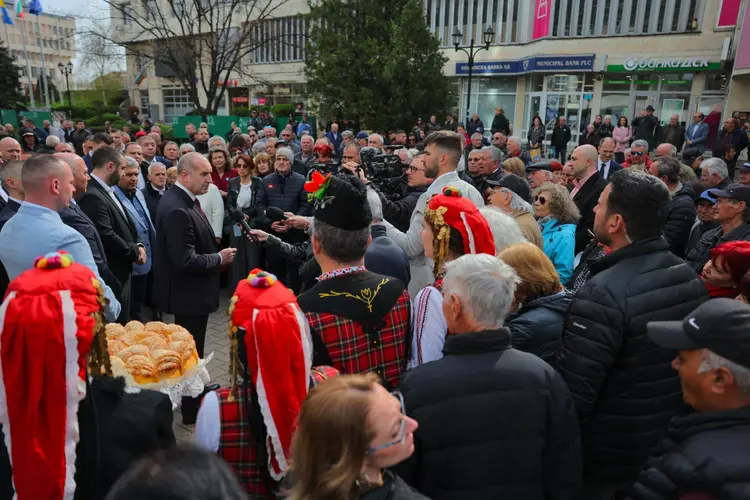 Noul partid al lui Radev, „Bulgaria Progresistă”: Orban sau un nou lider?