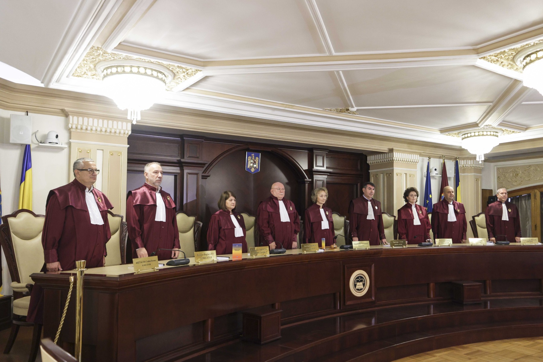 CCR: Judecătorul respinge categoric presiunile politice, „nu am fost contactat”