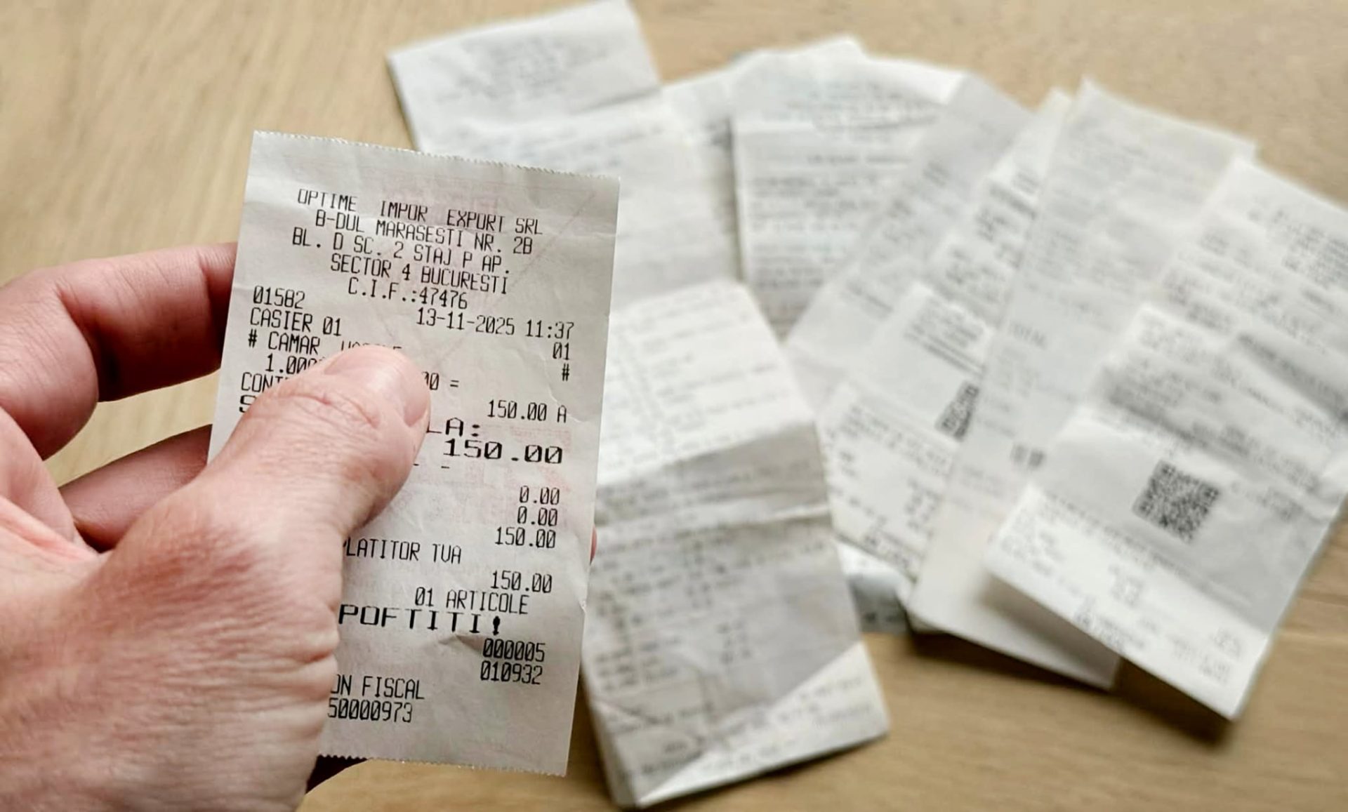 Schimbări majore la casele de marcat: Ce trebuie să știe românii Începând cu 1 noiembrie, românii se vor confrunta cu o serie de schimbări semnificative în ceea ce privește experiența la cumpărături