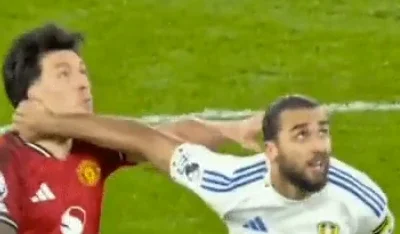 Manchester United, umilită de Leeds după scandal cu VAR