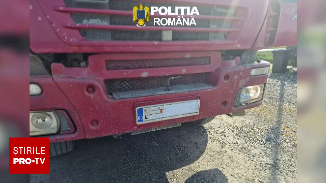 Un șofer din Bihor și-a acoperit numerele de înmatriculare cu bandă pentru a scăpa de taxa de drum. Ce a pățit