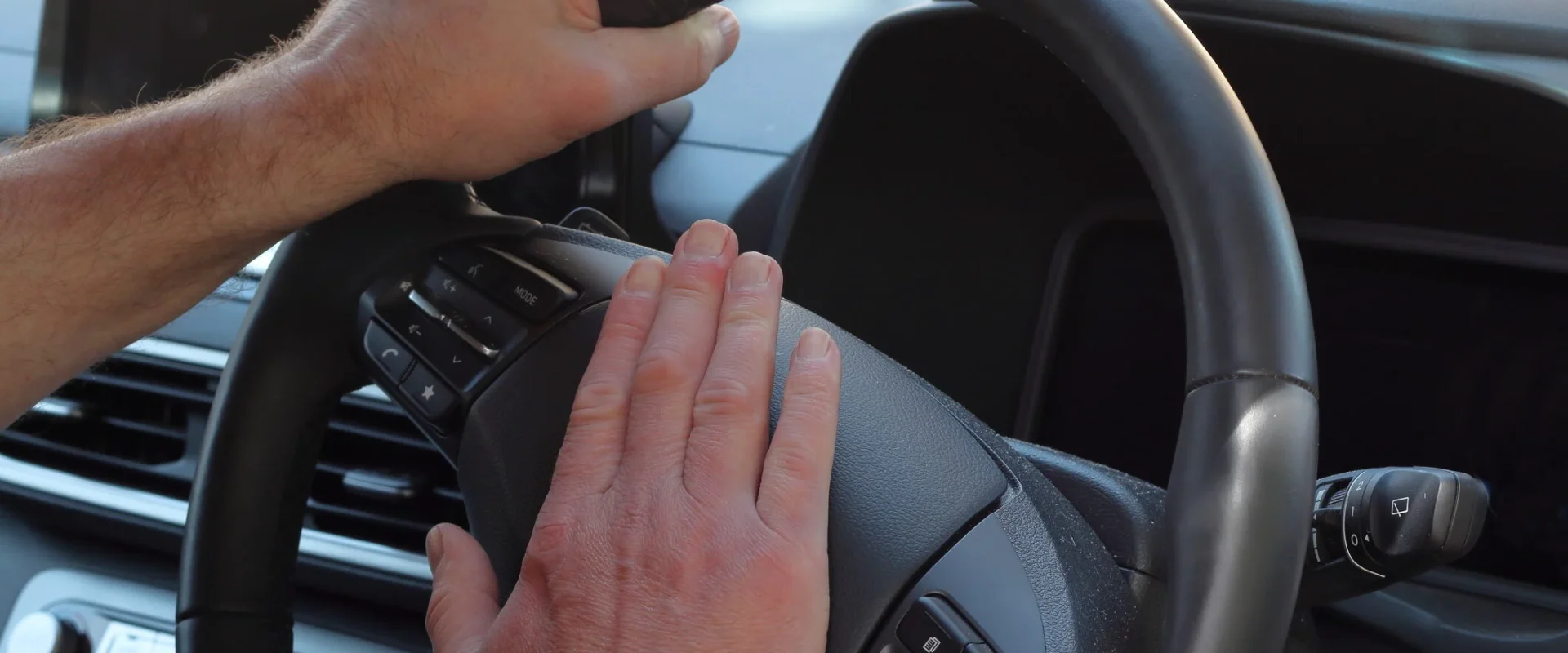 Mașinile, sub lupa UE: Pașaport digital de mediu din 2026 pentru România