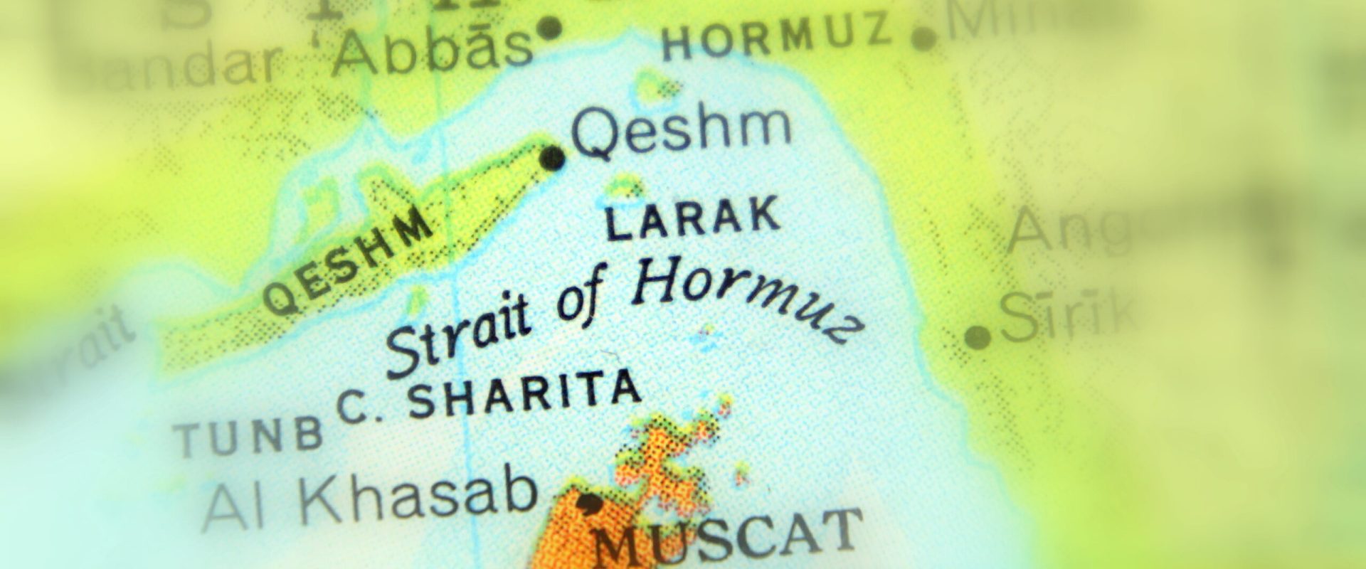 Iranul: Strâmtoarea ORMUZ, liberă până la finalul armistițiului. Blocada SUA, incertă