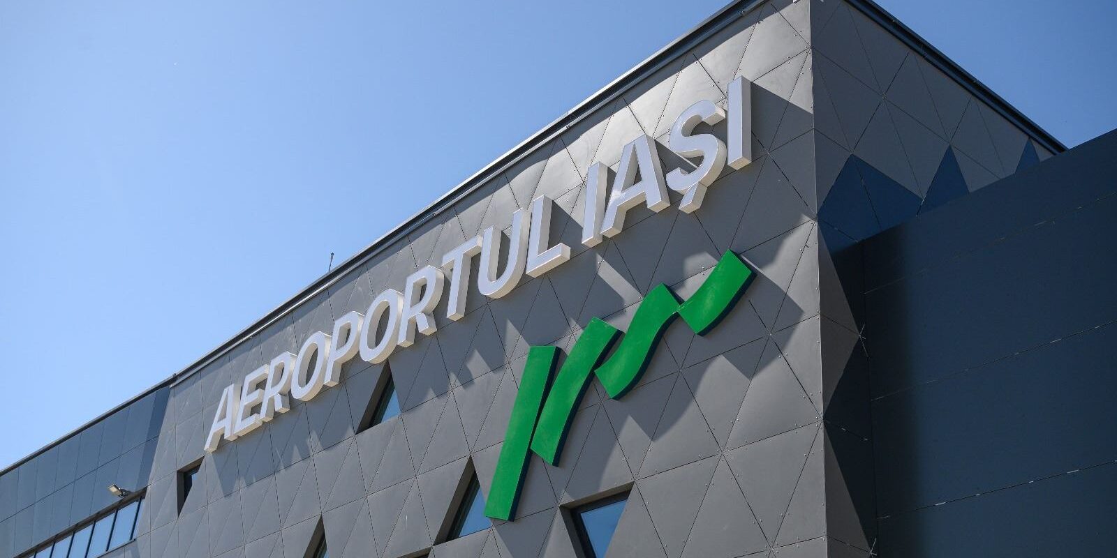 Începe selecția pentru conducerea aeroportului din Iași