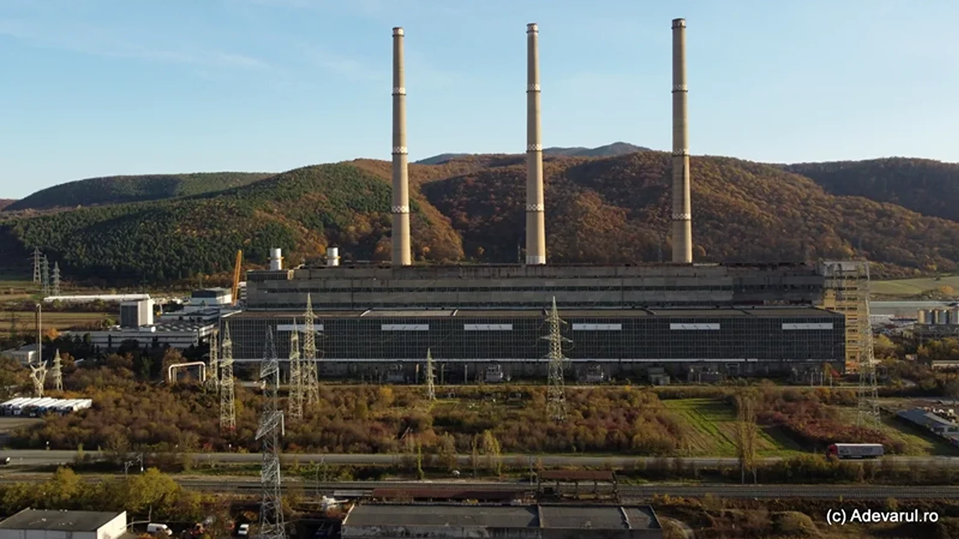 Mintia: Centrala energetică intră în linie dreaptă. Când produc curent turbinele?