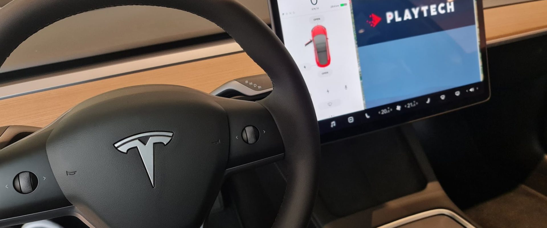 Familia victimelor unui accident dramatic, petrecut în decembrie 2024 în statul american Georgia, acuză Tesla de neglijență și defecte tehnice