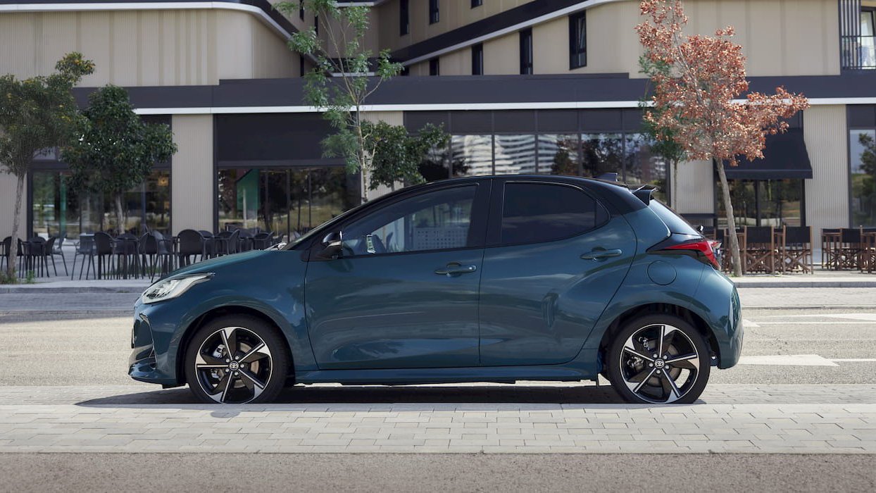 Surprizele consumului la mașinile hibrid plug-in: de ce indicatorul de combustibil nu rămâne mereu la zero Mașinile hibrid plug-in (PHEV) sunt promovate pentru eficiența lor energetică, permițând rularea pe distanțe considerabile doar cu motorul electric