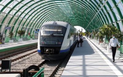 Tren spre Otopeni, ratat! Pasageri, puși să meargă pe jos din cauza unei erori