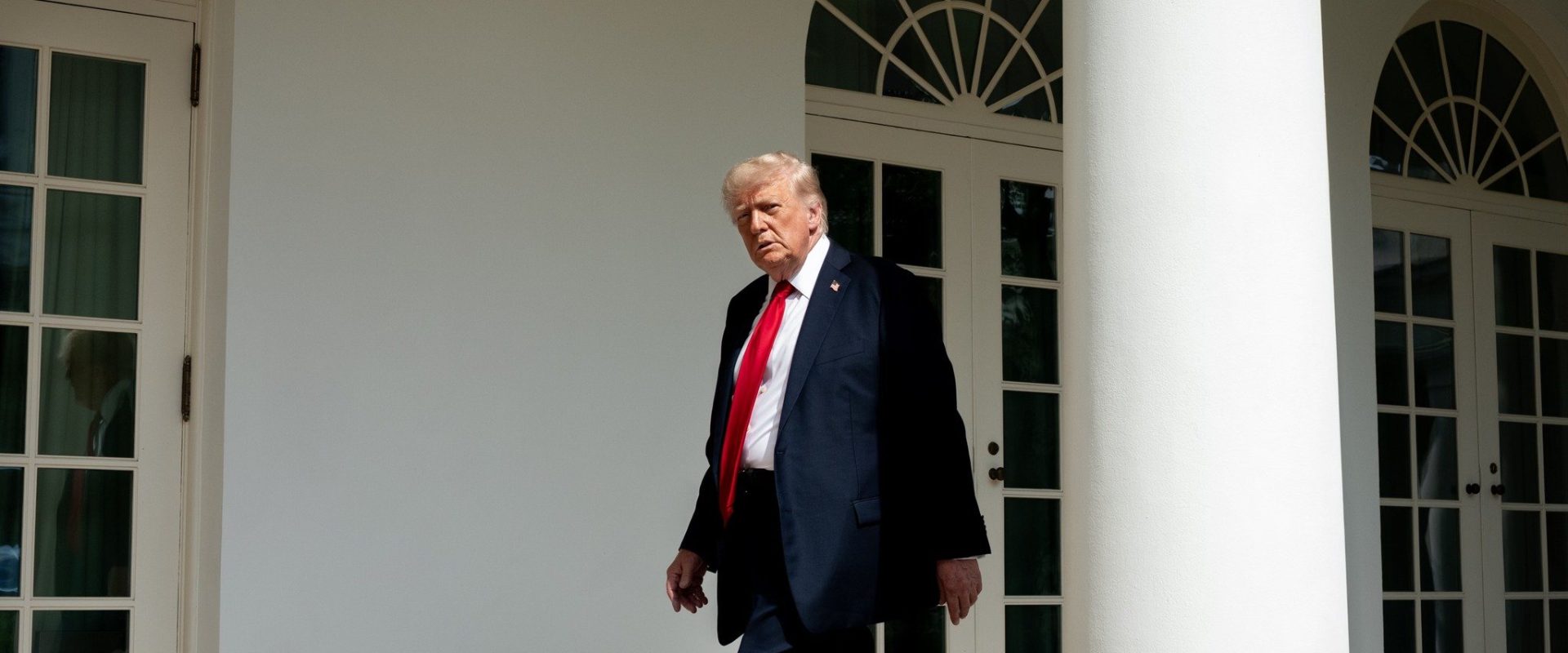 DONALD Trump anunță pe TruthSocial intenția SUA de a contribui la „creșterea traficului” în Strâmtoarea Hormuz Fostul președinte AMERICAN, DONALD Trump, a publicat luni un mesaj pe platforma TruthSocial, exprimând intenția Statelor Unite ale Americii de a contribui la „creșterea traficului” în Strâmtoarea Hormuz