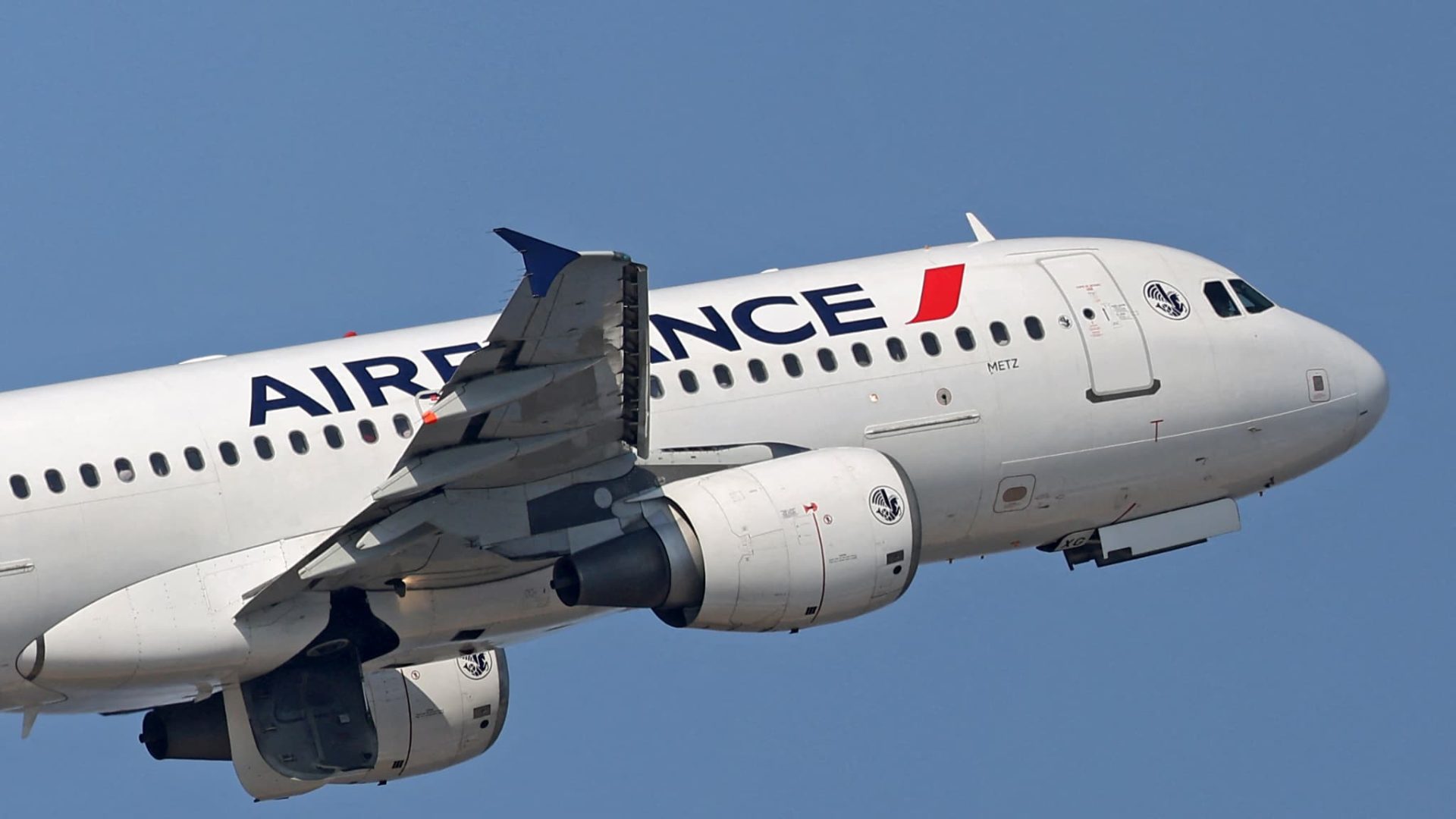 Air France scumpește biletele: Pasagerii, afectați de prețul kerosenului