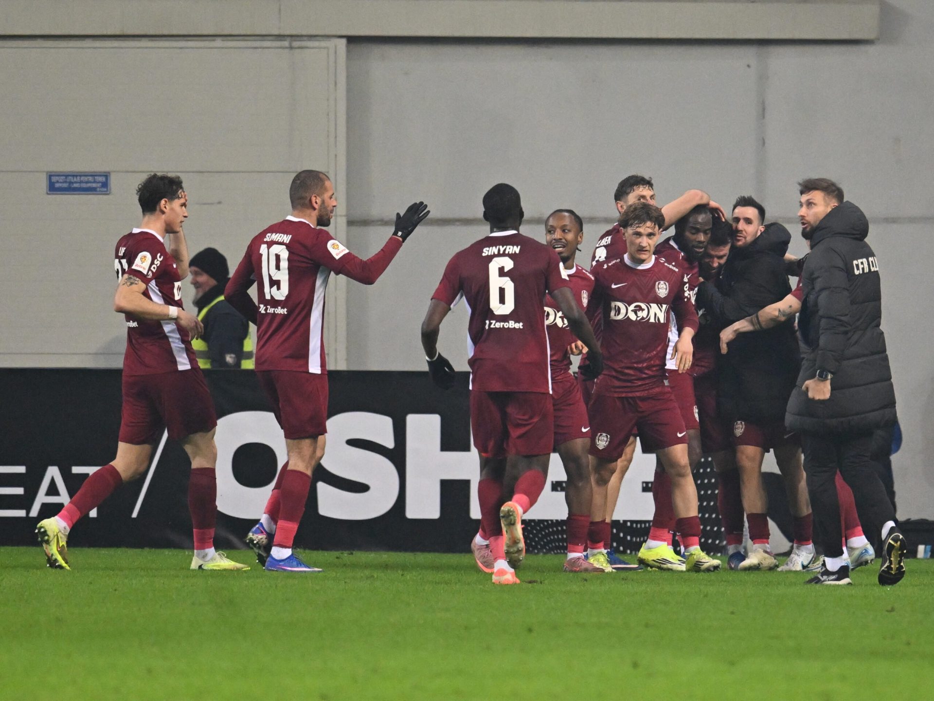 Varga, OUT din CFR Cluj! Vedeta dată afară pentru bani