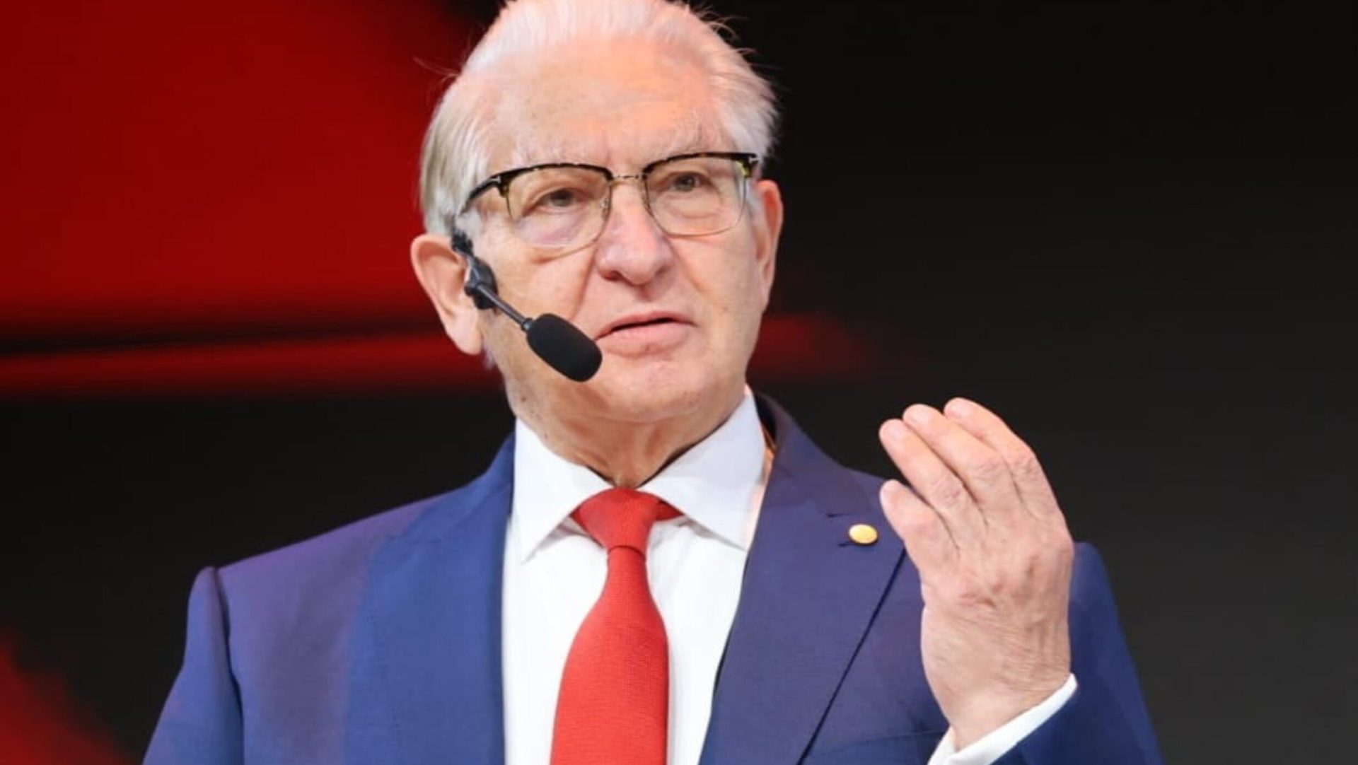 Când mâncăm cozonac și miel? Medicul Vlad Ciurea dă ora exactă pentru Paște