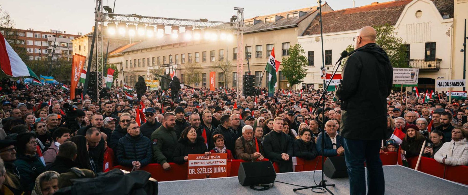 Az erdélyi magyarok üzenetét vitte el