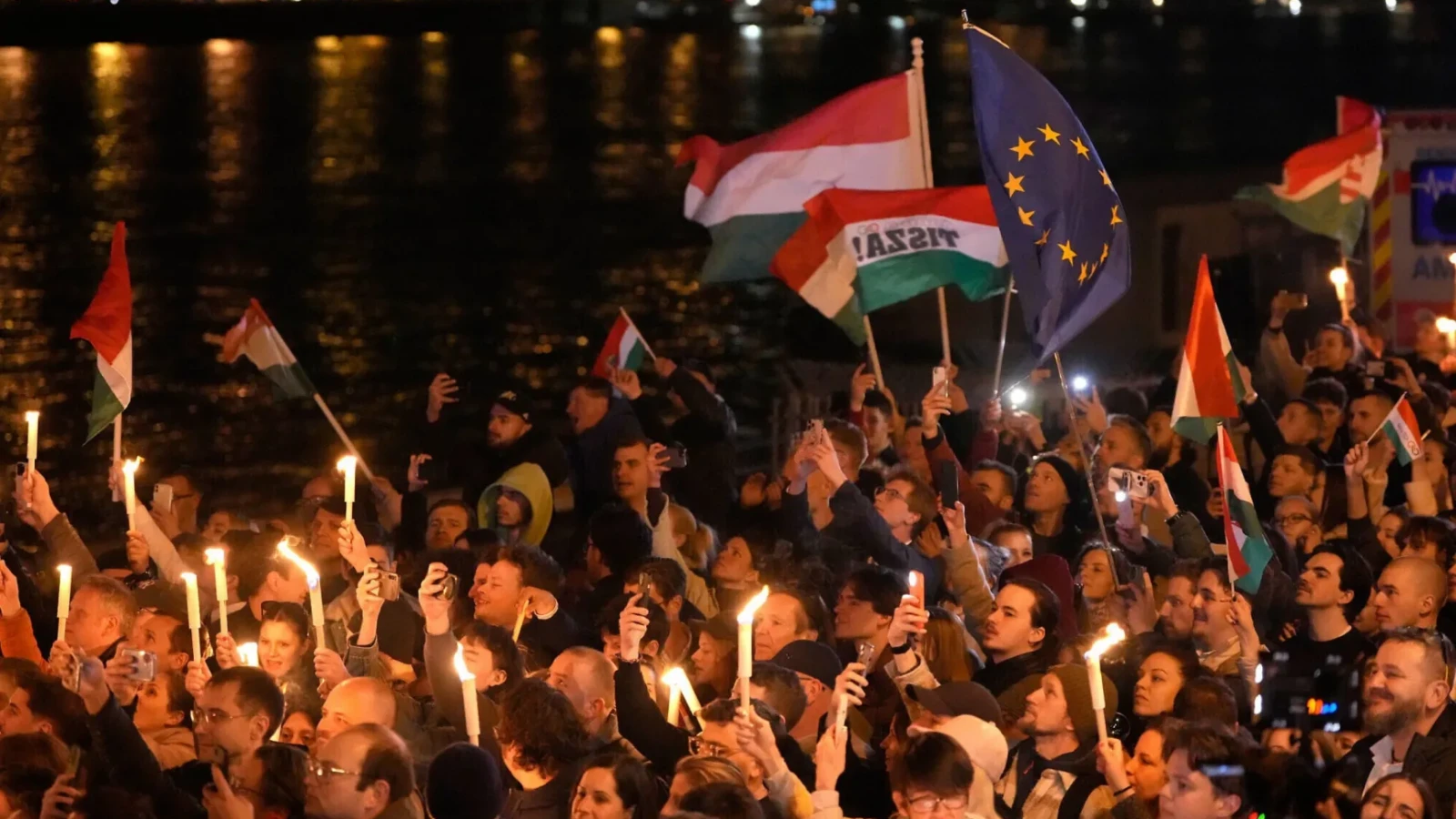Maghiarii strigă „S-a terminat!” după votul istoric, cu prezență record