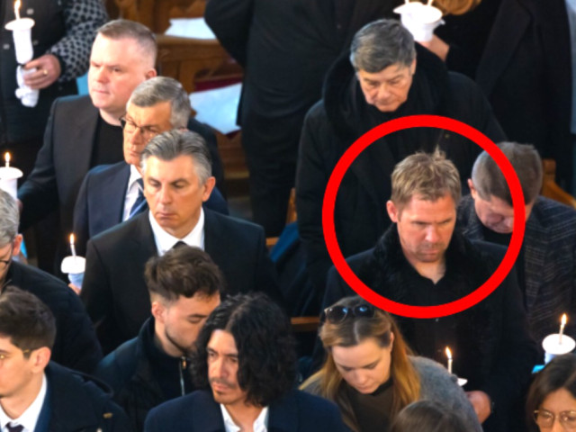 Apariție SURPRIZĂ la înmormântarea lui Mircea Lucescu. Nu l-a recunoscut nimeni!