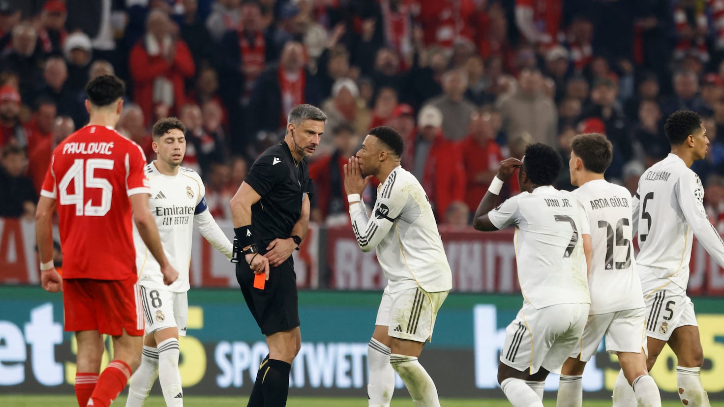 Arbitru INFAM! Reacții furioase după meciul cu scandal