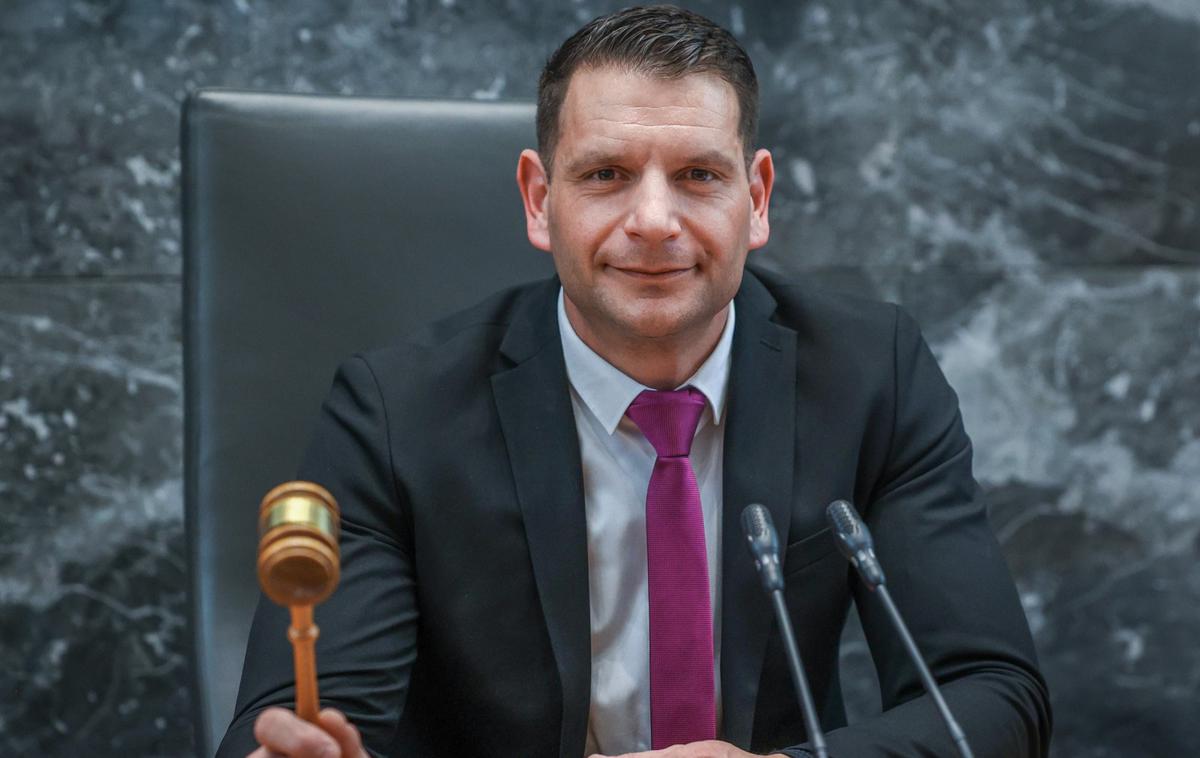 Președintele Parlamentului cere referendum: NATO și OMS pe eșec. Dar UE?