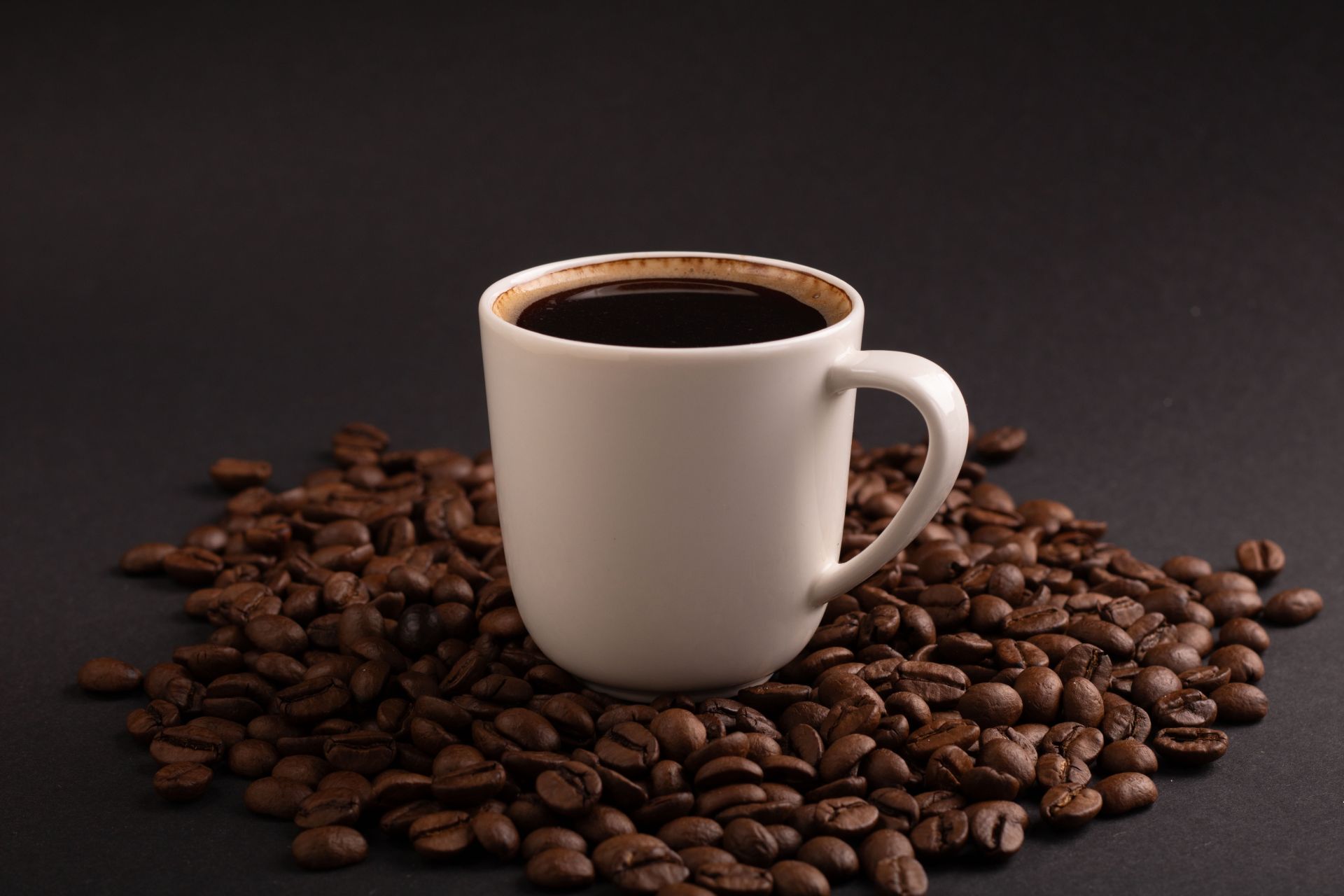 Cofeina șocantă pentru furnici: Ce au pățit micile insecte?