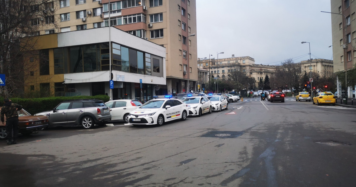 Controale DRASTICE în zona Sălii Palatului: Poliția, pe urmele parcărilor ilegale!