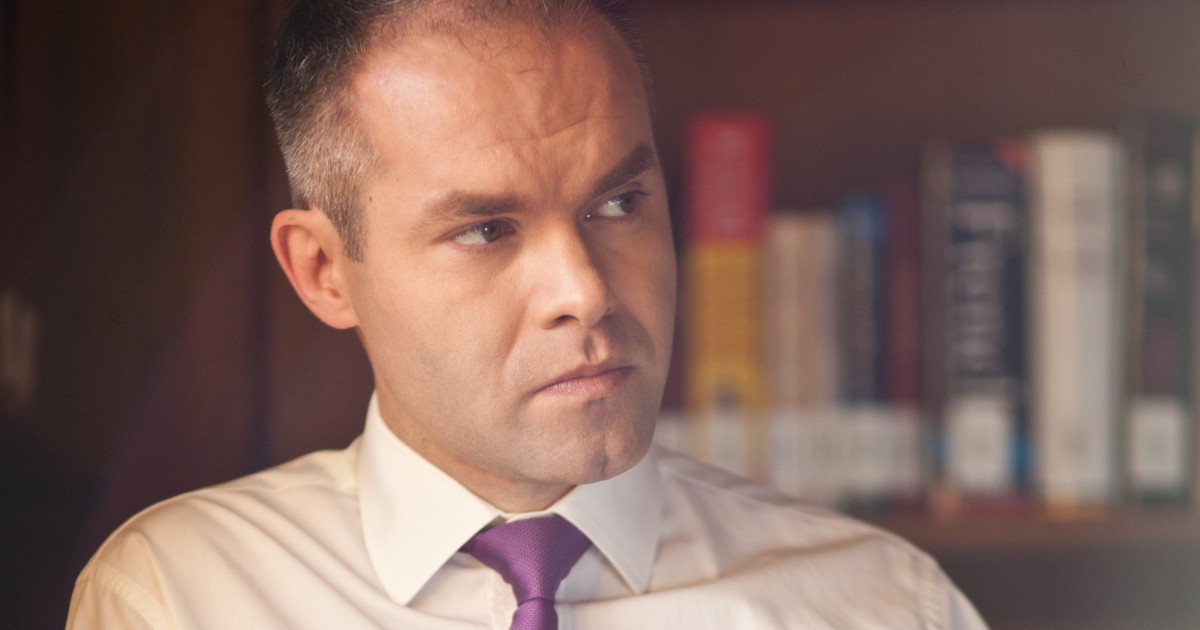 Funeriu, verdict crunt despre manualele școlare: „Par imprimate pe tricouri”