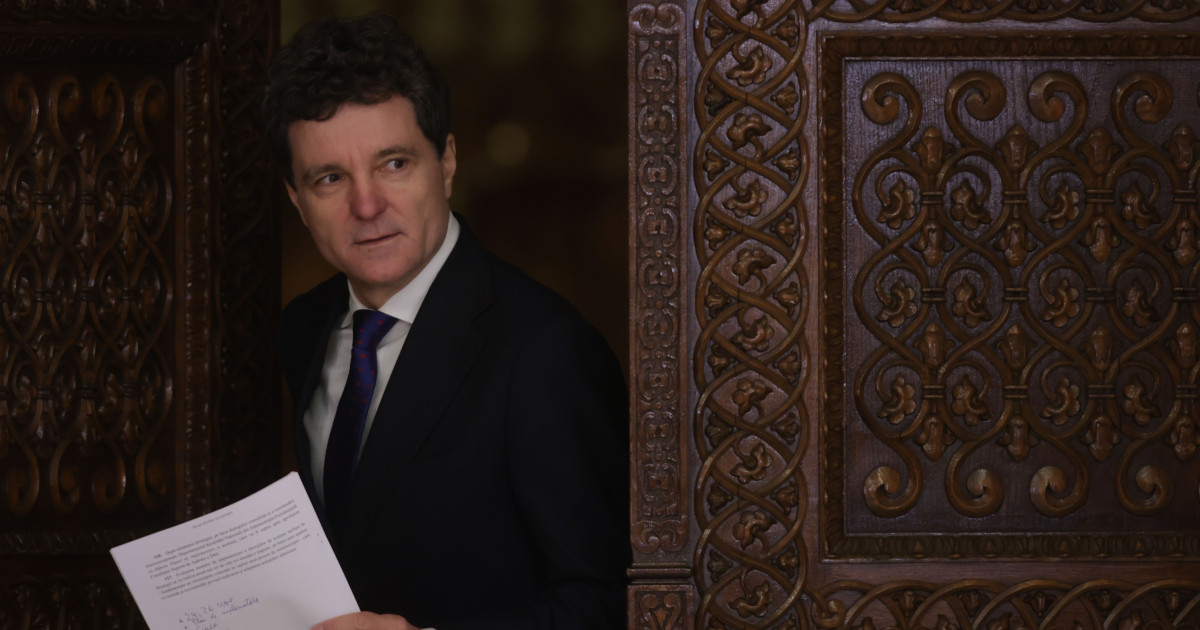 Nicușor Dan, atac la CCR: Legea guvernanței corporative, contestată de primar