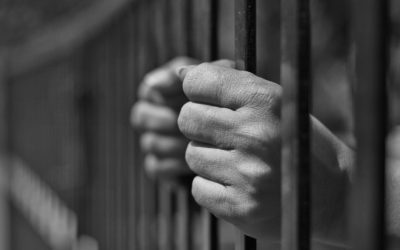 Două femei, arestate în Indonezia pentru blasfemie: Au călcat Coranul