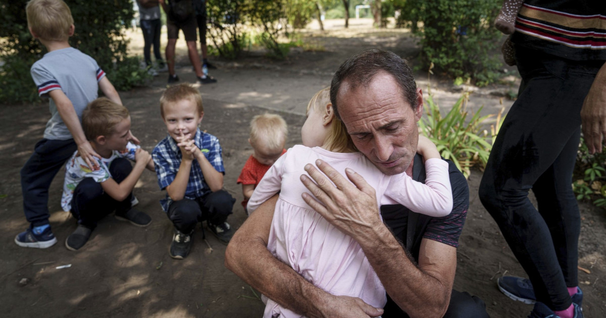 Copii ucraineni, măcel sângeros: Aproape 700 de morți, 20.000 duși în Rusia