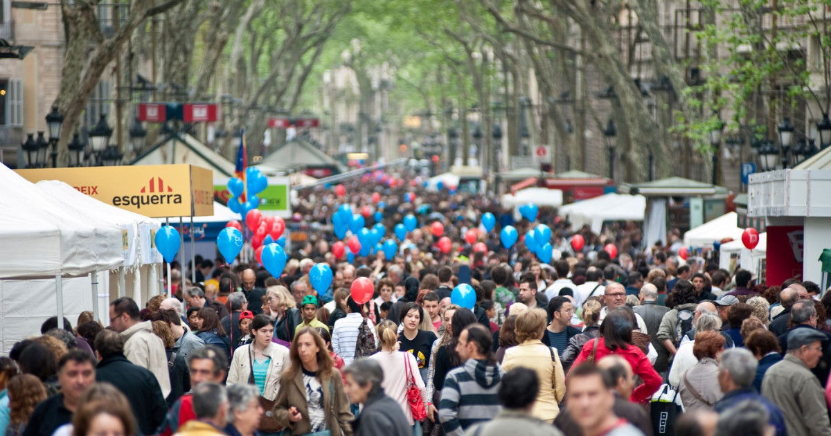 Barcelona dă războiul kitsch-ului turistic: Adio, paella și bere pe La Rambla!