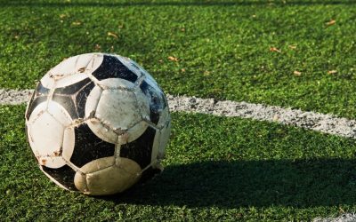 Britanicii vor mingi de fotbal modificate: Loviturile cu capul, un pericol