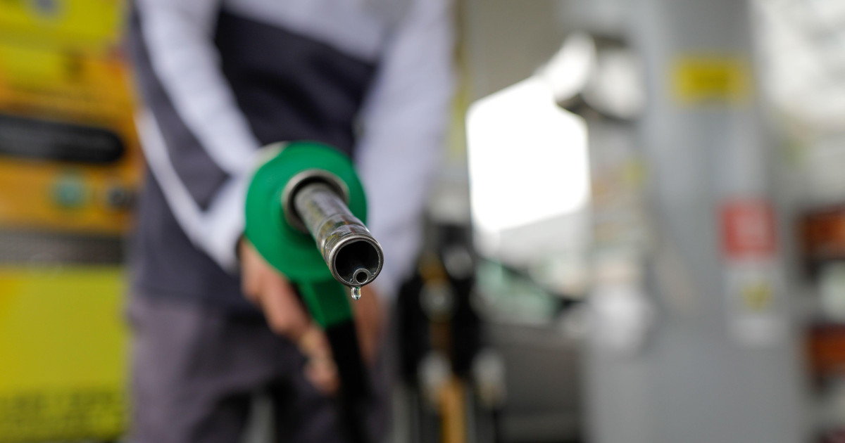 Război pe benzină: Când ar putea România să raționalizeze combustibilul