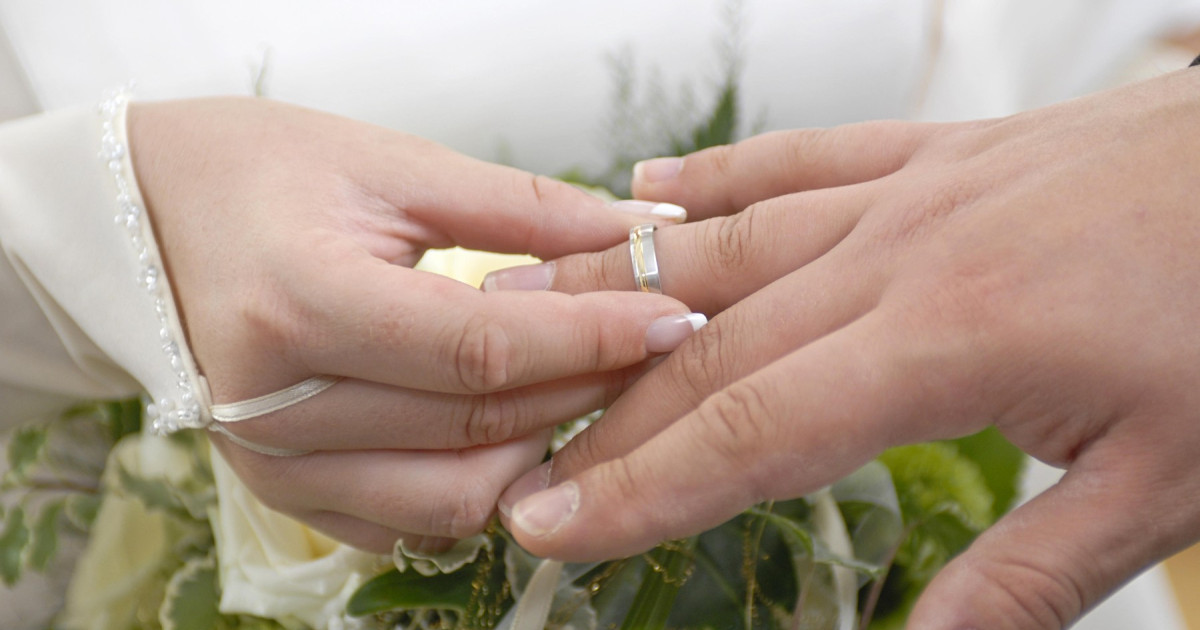 Căsătoria vs. Cancer: Studiul șocant despre sănătatea burlacilor și a cuplaților