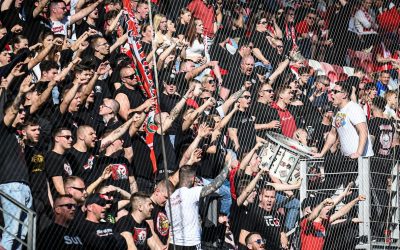 Suporterii maghiari de la Diosgyőr, alături de echipa pe „vaporul” în derivă