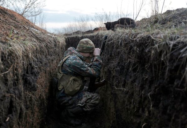 Ucraina: 2.299 de încălcări ale armistițiului de Paște