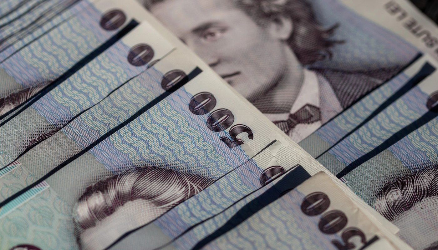 Ajutorul de deces: Cine beneficiază și cum se obține În cazul decesului unei persoane asigurate sau pensionare, familia are dreptul la un ajutor de deces de 4.596 lei